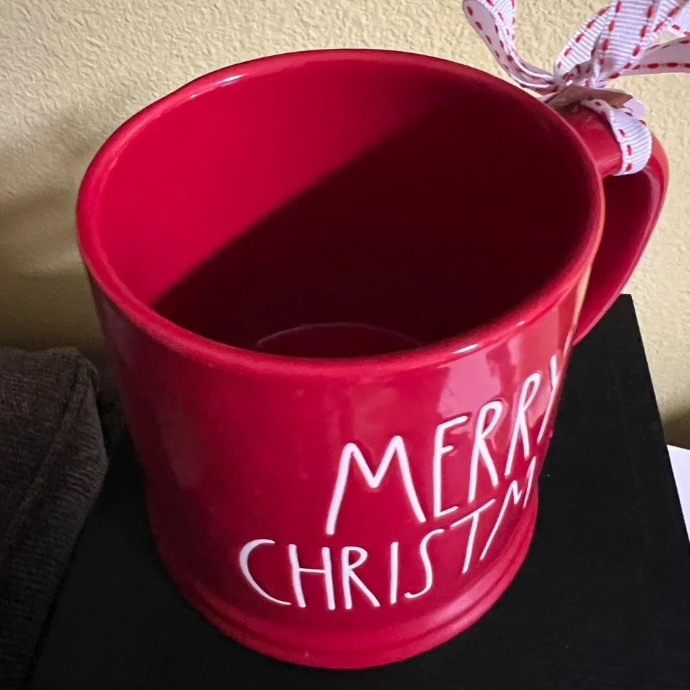 New Rae Dunn red ceramic Christmas mug MERRY CHRISTMAS. - Picture 4 of 5